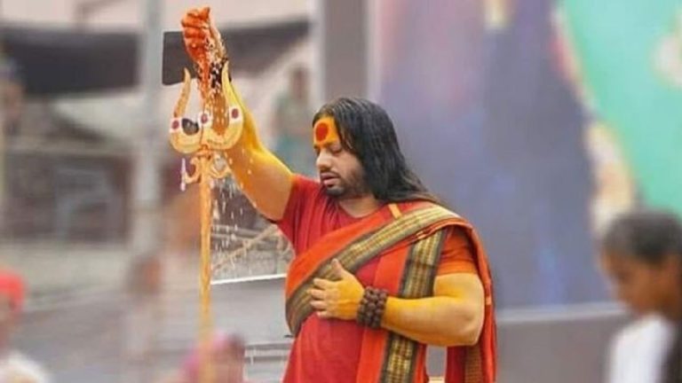 गांधी आणि मनुवादी!