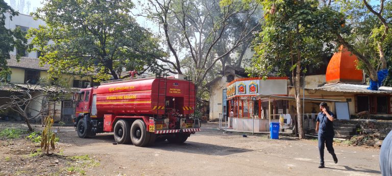 डीलाईलरोड रोडवर ट्रान्सफॉर्मरचा स्फोट सुदैवाने जिवित्तहानी नाही