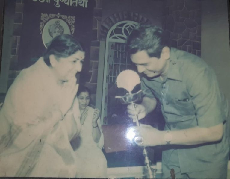 झेंडेची शौर्यगाथा ऐकण्यासाठी स्वतः दिदींनी झेंडेना आमंत्रित