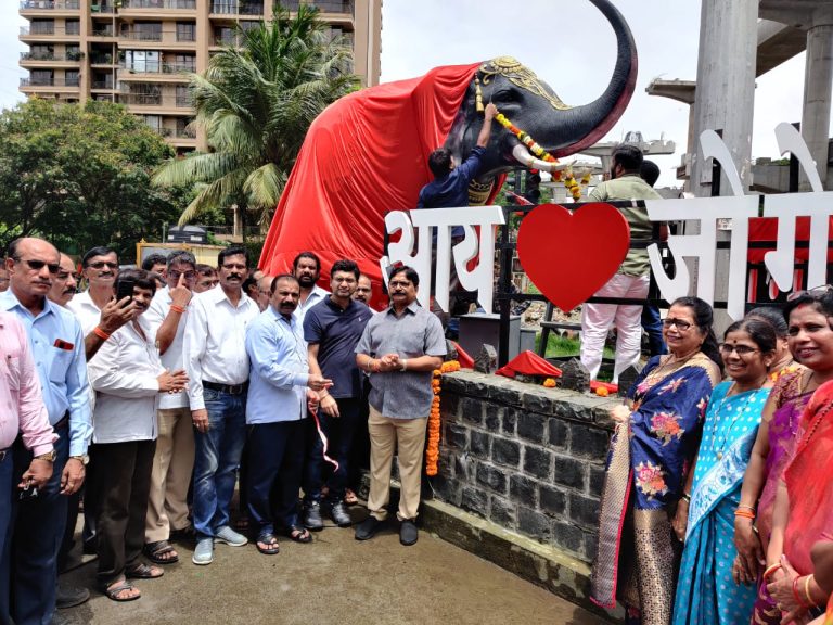 शिवसेना आमदार रविंद्र वायकर यांच्या हस्ते जोगेश्वरीतील आकर्षक ‘वाहतूक बेट’ व ‘आय लव जोगेश्वरी’ सेल्फी पाॅईंटचे  लोकार्पण