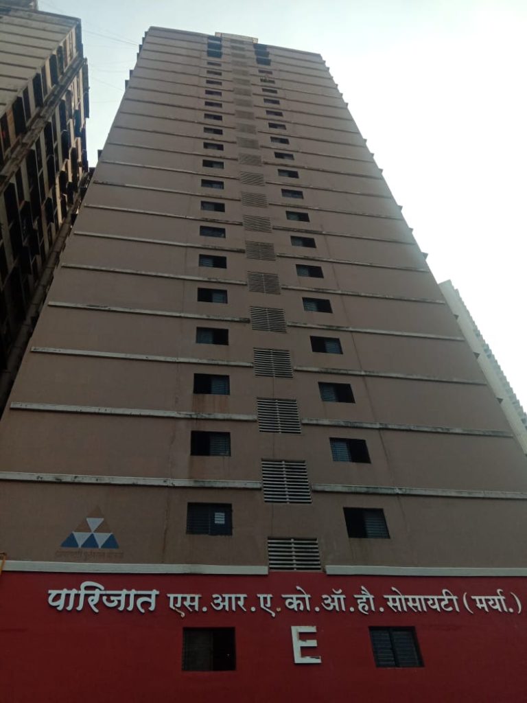 भोईवाड्यात एस आर ए च्या इमारतींना गळती वर्ष झाले तरी तक्रार अर्जाची दखल नाही- छत कमजोर झाल्याने कोसळण्याचा धोका