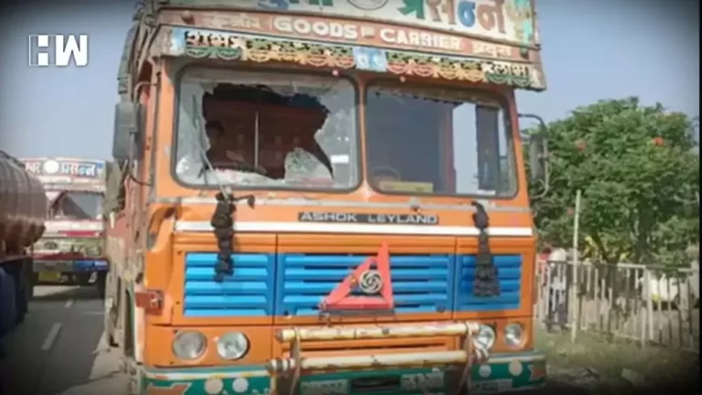 महाराष्ट्राच्या विरोधात कानडी गुंडांचा भर रस्त्यात हैदोस- टोल नाक्यावर महाराष्ट्रातील गाड्यांची तोडफोड