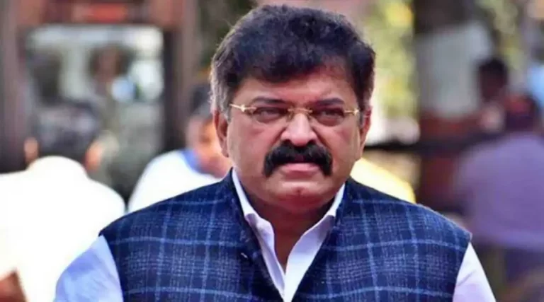 हिंदुत्ववाद्यांनी आव्हाडांचे पुतळे जाळले