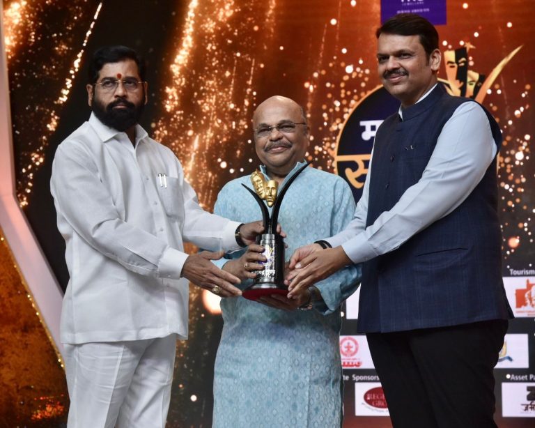 मुख्यमंत्री एकनाथ शिंदे आणि उपमुख्यमंत्री देवेंद्र फडणवीस यांच्या हस्ते ‘मटा’ सन्मान पुरस्कारांचे वितरण