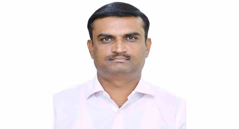 रुग्णालयात कंत्राटी कामगार पुरवणाऱ्या व सफाई काम ठेकेदाराकडून पालिकेला चुना ! अतिरिक्त आयुक्त सुधाकर शिंदे च्या पाहणीत ठेकेदाराचे पितळ उघडकीस