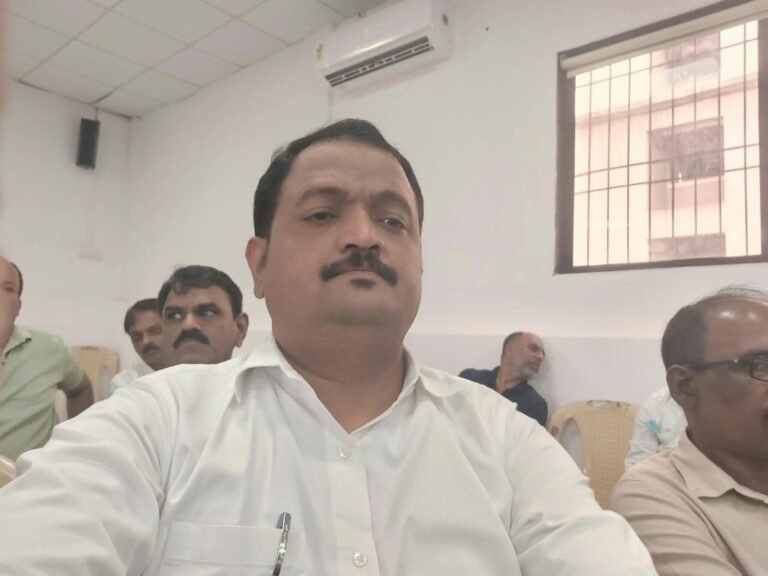 भायखळा: सार्वजनिक गणेशोत्सव मंडळांच्या समन्वय बैठकीत – रस्त्यांची दुरवस्था आणि फेरीवाल्यांच्या अतिक्रमाणचा प्रश्न गाजला