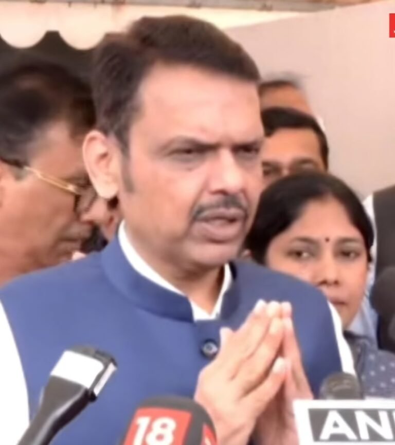 डीजे बंदीवर टप्प्याटप्प्याने निर्णय; फडणवीसांची ‘विश्वासात घेऊन’ मार्गाची भूमिका